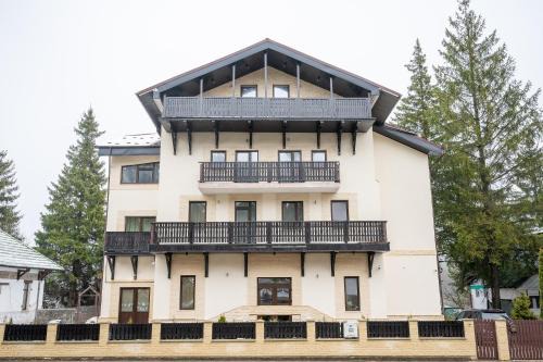 Predeal Maison | CASA PRAHOVA