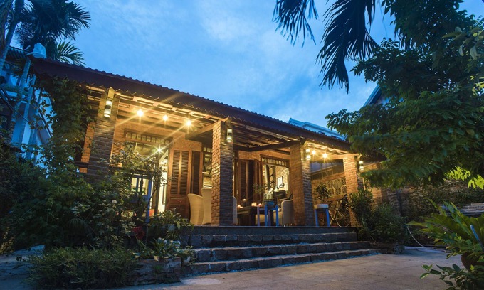 Cam Chau Maison | Casa Rio - Maison de vacances privée au bord d'une rivière tranquille à quelques minutes de la plage / la ville