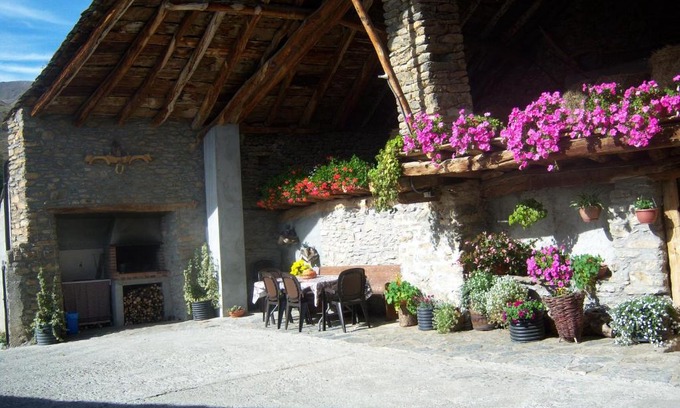 Sort Maison | Casa Rogel