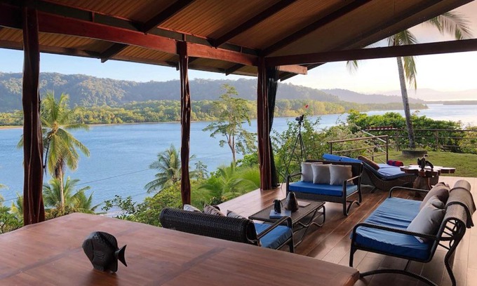 Drake Bay Maison | Casa Roja - Beachfront Property
