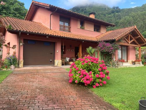 Marron Maison | Casa roja