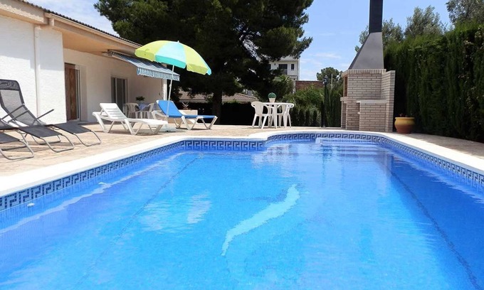 Costa Dorada Maison | CASA ROUES DORADES,Idéal pour vos vacances,proche de la mer,wifi gratuit, CLIMATISATION EN OPTION, piscine privée,animeaux de compagnie autorisés,plage pour chiens
