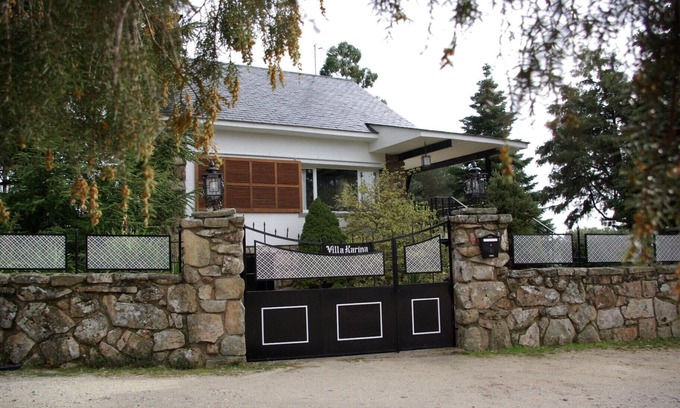 Valdemanco Chalet De Ski | Casa rual completa de 12 plazas max. en la sierra de madrid