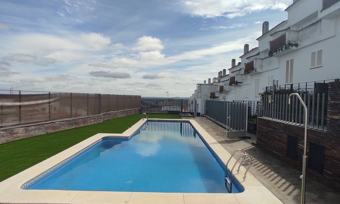 Segura de Leon Maison | Casa Rural con Chimenea en Dormitorio, y Sala de Juegos. Con Piscina en Verano!!