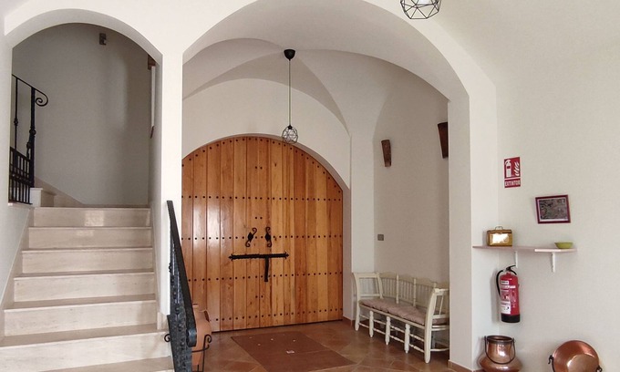 Montanchez Maison | Casa Rural de Cuatro Estrellas, moderna, alegre y divertida. Con garaje privado.
