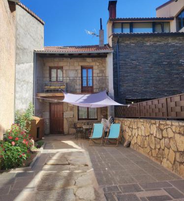Hoyos del Espino Maison | CASA RURAL EL TOLEO