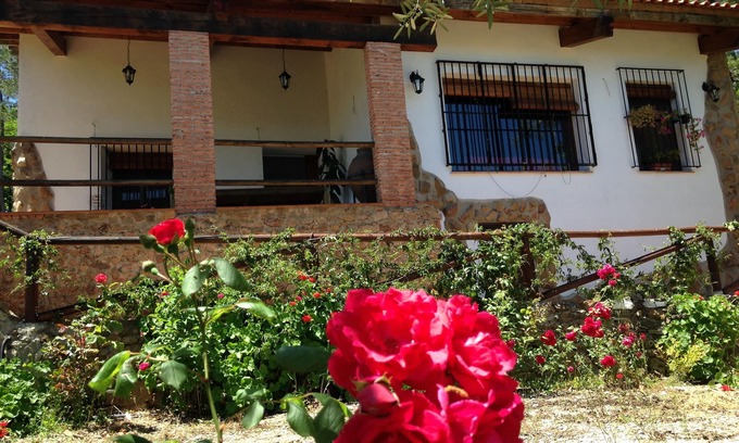 Monesterio Cottage | Casa Rural El Zumacal dans la Sierra de Aguafria et dans le berceau du cochon ibérique