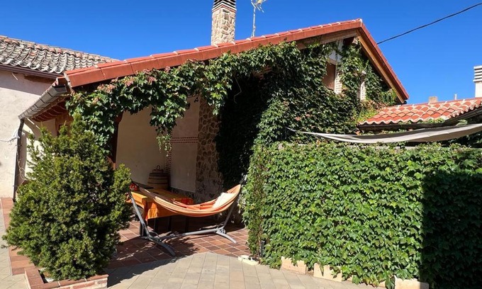 Adanero Maison | Casa Rural "Hazanas" Adanero