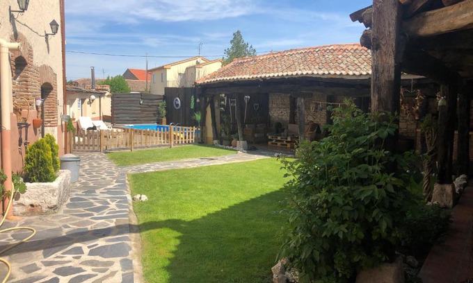 Campo de Cuellar Maison | Casa rural Laguna Herrera