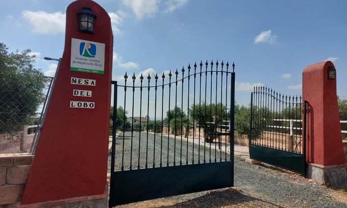 Alcolea del Rio Maison | Casa Rural Mesa del Lobo Perita