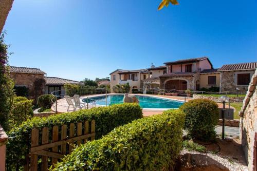 Monte Petrosu Maison | Casa Sassi with swimming pool, 2 bedrooms