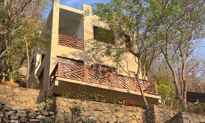 Mazunte Appartement | Casa Serendi - Quiet room in the heart of the Oaxacan Coast