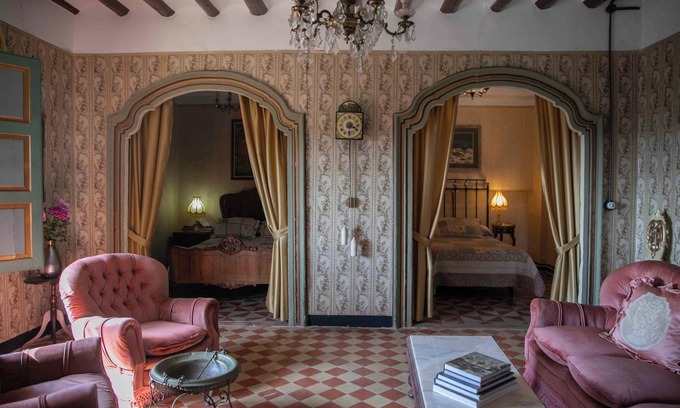 Santa Eulalia la Mayor Villa | Casa solariego del siglo XVI en el Parque Natural de la Sierra de Guara