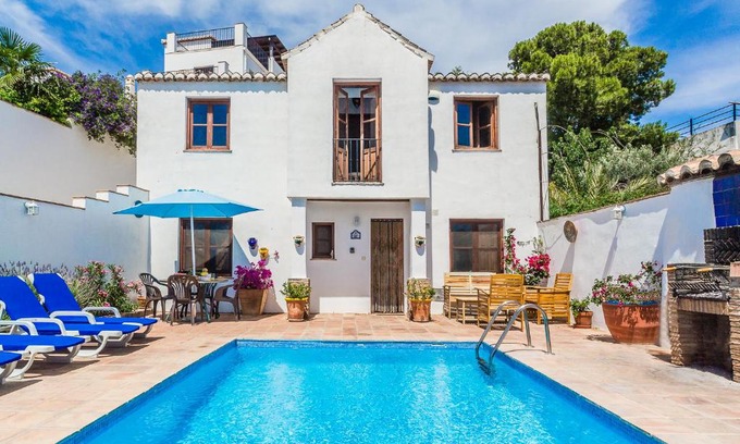 Pinos del Valle Maison | Casa Sol - traditional village house with pool and view