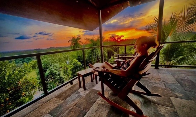 Las Lomas Maison | Casa Sol y Vista: Beautiful Views over the Jungle Canopy and Ocean!