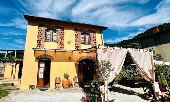 Massarosa Maison | Casa Sole à Massarosa, piscine, jardin, barbecue, climatisation, près du village