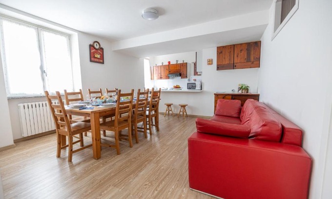 Clusone Appartement | Casa soleggiata sull'altopiano