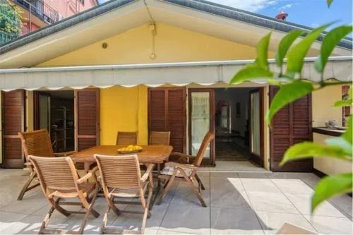 Intra Maison | Casa Théméo - Centro città Verbania Intra
