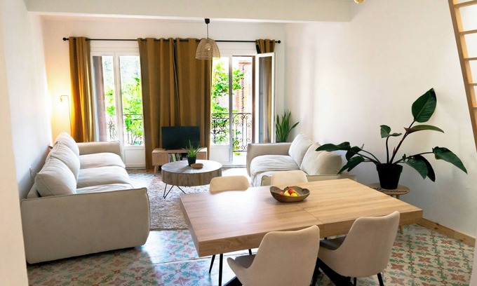 Tautavel Appartement | Casa Tramuntana vous offre un espace de vie spacieux, lumineux et confortable.
