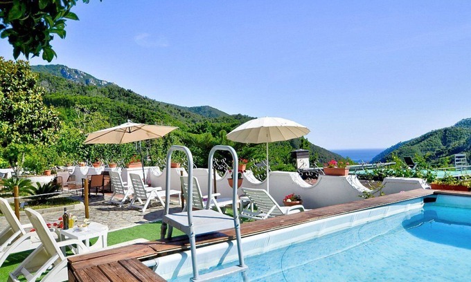 Pucara Maison | Casa Trifone A: A graceful studio apartment surrounded by the greenery, with Free WI-FI.