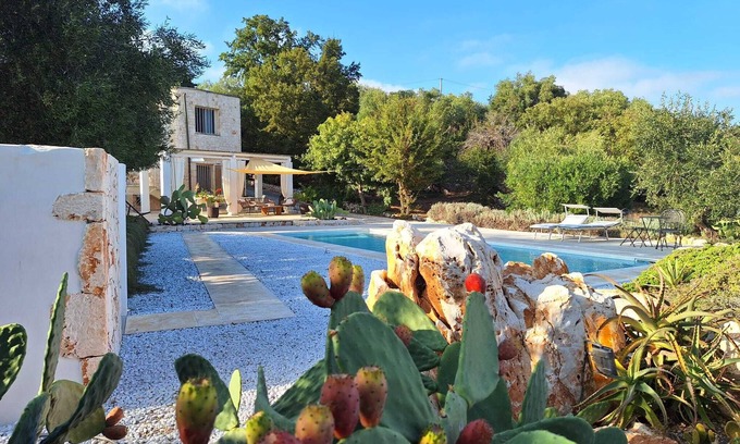 Cisternino Villa | Casa Trullo Chiara - Détendez-vous parmi les oliviers près de Cisternino
