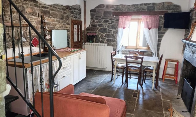 Belmonte del Sannio Maison | Casa Vacanza Contado Latino