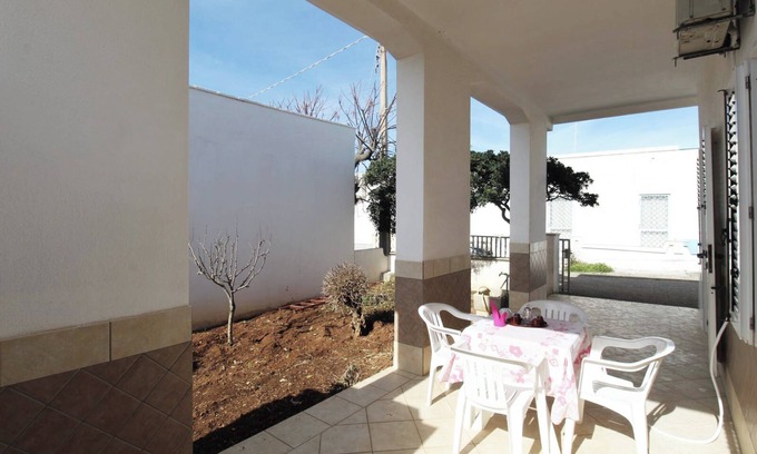 Capilungo Appartement | Casa Vacanza Emanuela, by apulia home