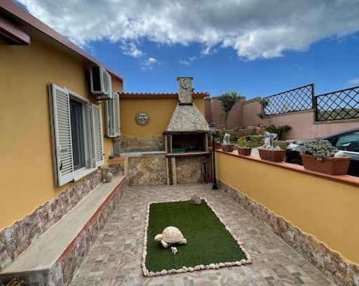 Carbonia Maison | Casa Vacanze a 10 km dal mare