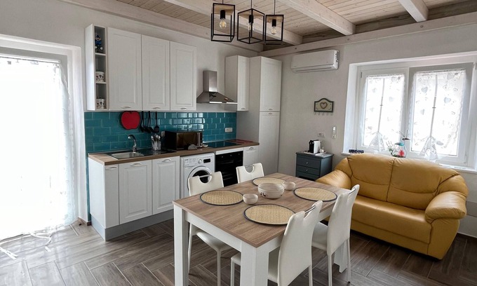 Carbonia Appartement | Casa Vacanze Iris - Trois Chambres Appartement, Couchages 6