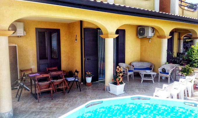 Briatico Maison | maison avec vue sur la mer et la plage privée