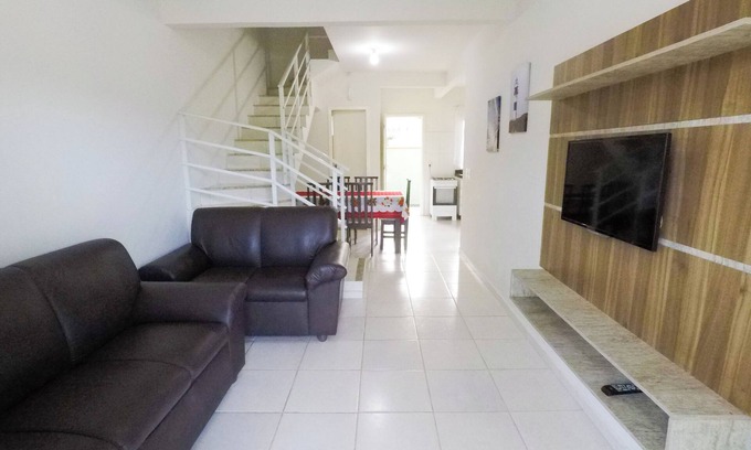 Mariscal Maison | Casa Verde NO Centro DA Praia DE Mariscal Próximo A Praia E Comercio EM Geral