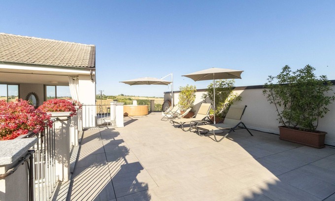 Scurzolengo Maison | Casa Verrua: relaxation in Monferrato with pool, hot tub and belvedere