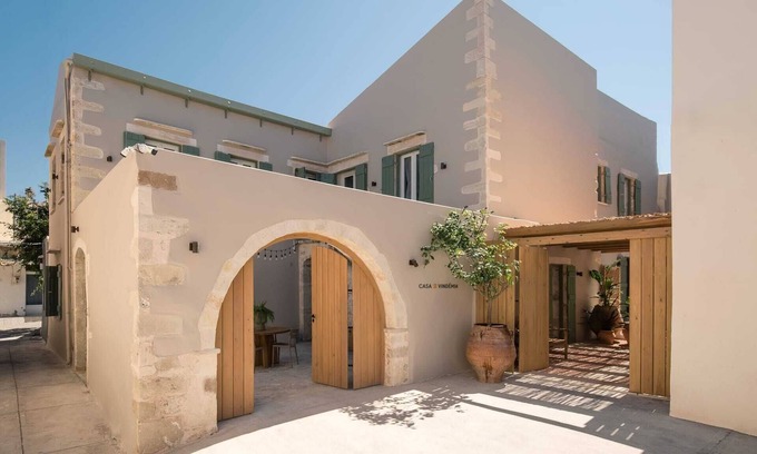 Adele Maison | Casa Vindemia, House