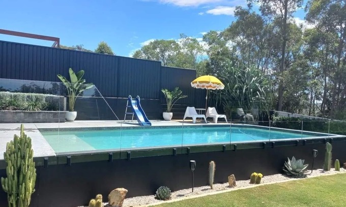 Reedy Creek Maison | CASA VISTA* Sleeps 10, Superb Views, Pool & Office