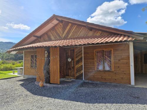 Pomerode Maison | Casa Ypê Amarelo 1