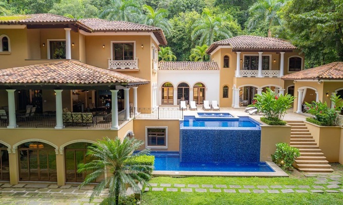 Jaco Villa | 7-Bedroom Luxury Villa with Private Pools, Game Room & Resort Access