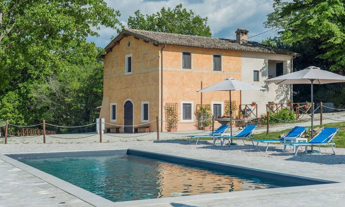 Spoleto Villa | Casale Andrea 16 - Sept Chambres Villa, Couchages 16