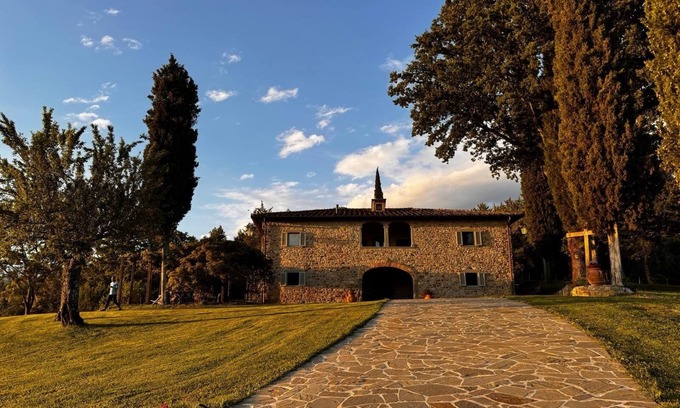 Bibbiena Villa | Casale Chiesina Villa en Toscane à USAGE EXCLUSIF de l'invité.