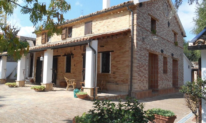 Borgo della Consolazione Appartement | CASALE CIVETTA - APARTMENTS AND POOL