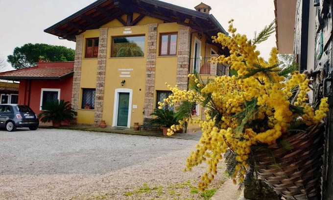 Zona XXVI Castel di Decima Autre | Casale Trigoria, surrounded by greenery, a stone's throw from the city and the sea