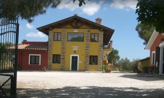 Zona XXVI Castel di Decima Autre | Casale Trigoria, surrounded by greenery, a stone's throw from the city and the sea