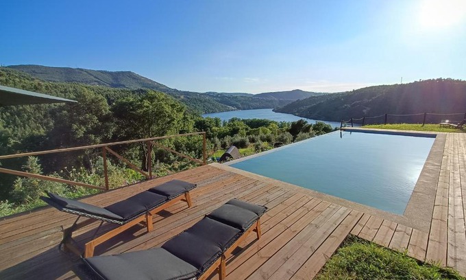 Castelo de Paiva Maison | Casas de Gondarem by the Douro Valley
