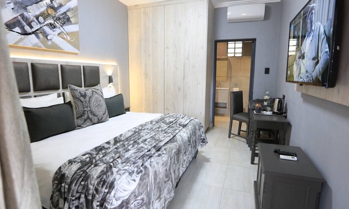 Nelspruit Cabine | Cascades Guest Lodge and Apartments