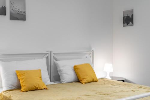 Villaggio Prealpino Appartement | Cascina Conicchio - Metro Station - by Host4U