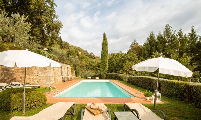 Nozanno Appartement | Casetta di Butia, Mimosa apartment with pool