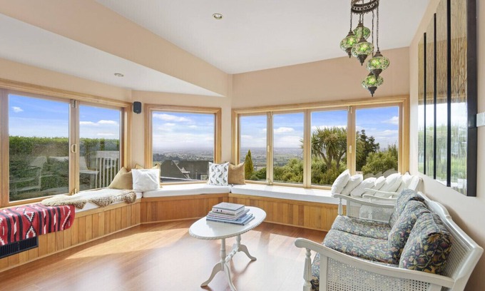 Cashmere Maison | Cashmere Views Family Home