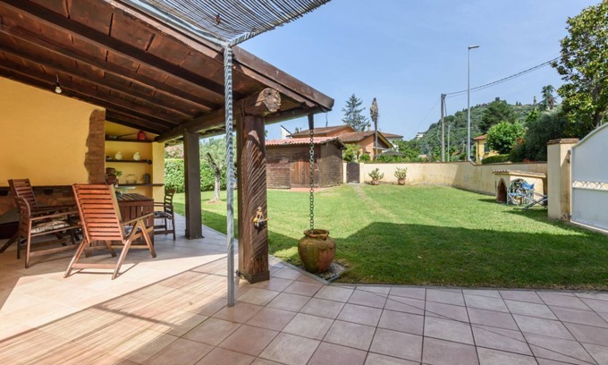 Capezzano Pianore Maison | Casina Franca by MMega