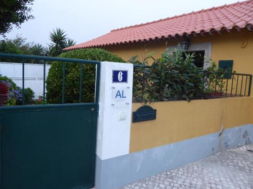 Sintra Maison | Casinha Amarela
