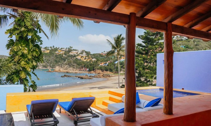 Costa Careyes Maison | Casita 302 | Beachfront & jacuzzi