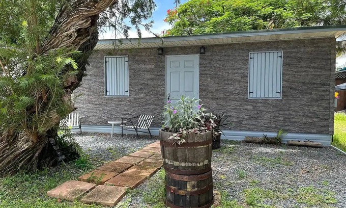 Puerto Nuevo Maison | Casita Eucalipto with Pool and close to Beach